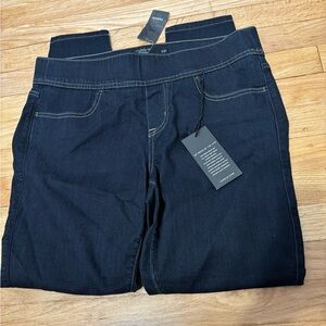 Torrid Denim Lean Jeans. Dark wash with contrast. Plus size 0R. New with tags.